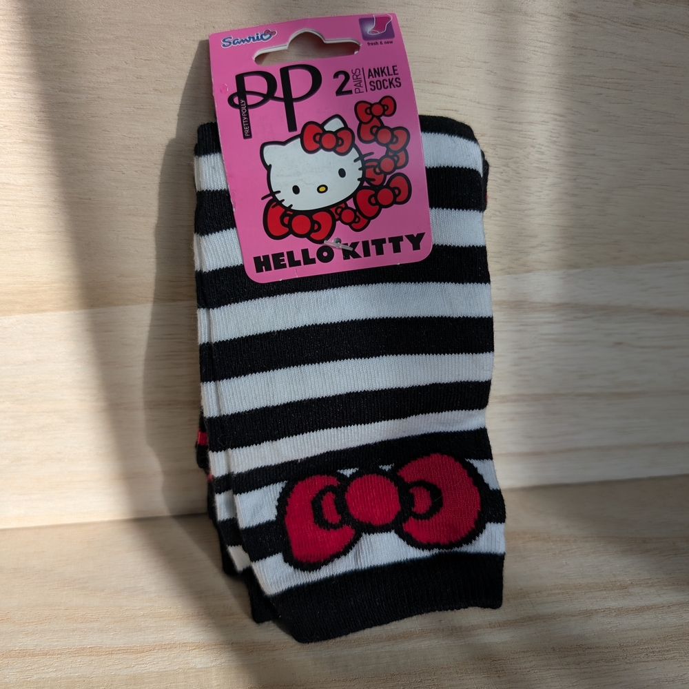 Topshop Hello Kitty Black and White Striped Crew Socks 2 Pairs Pack Bnwt